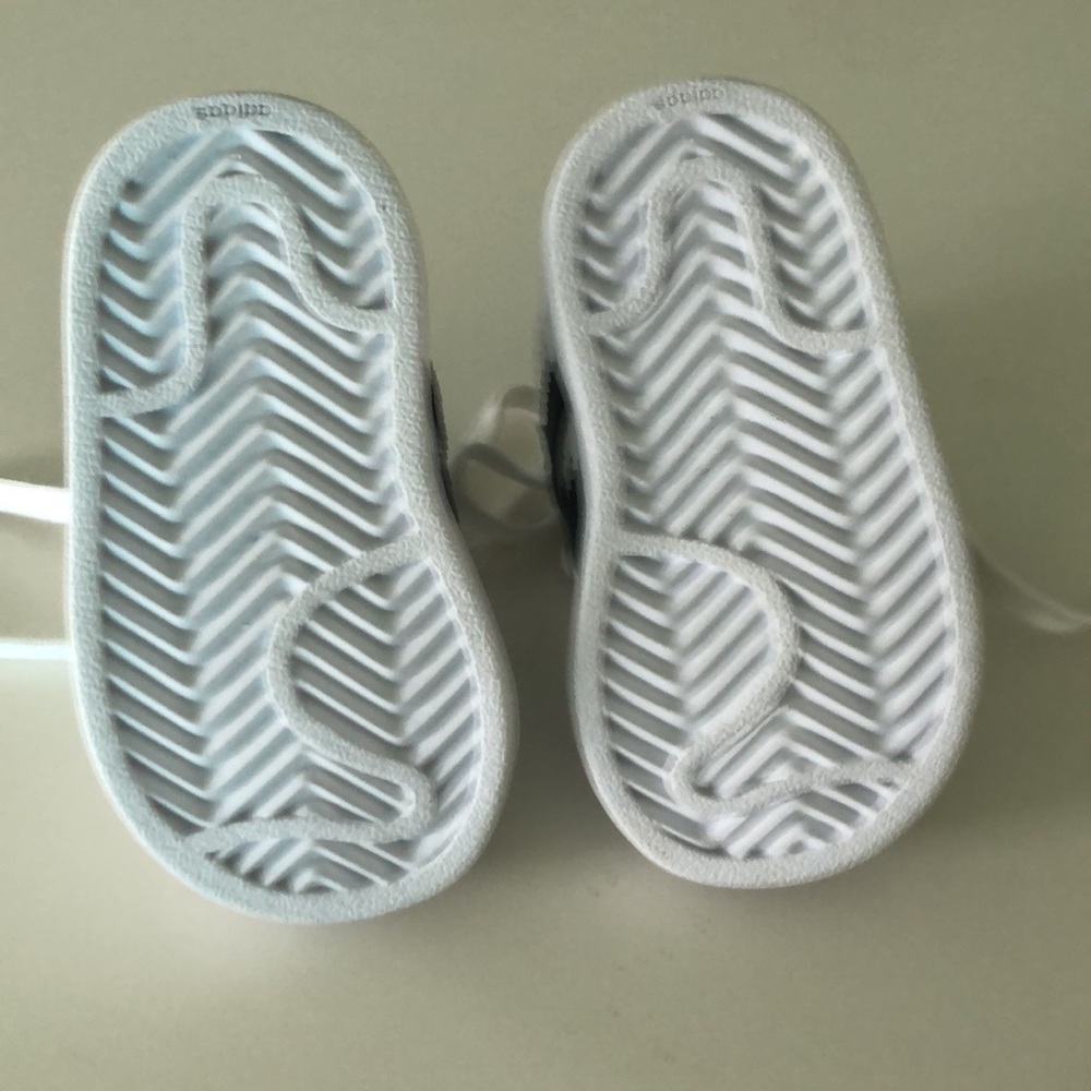 Adidas - Picture 6 of 6